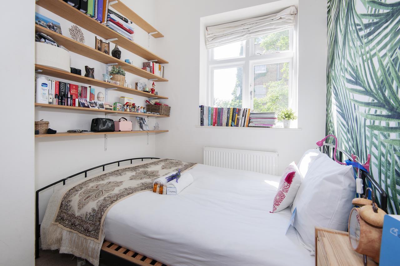 Bright Gratton Road Apartment London Kültér fotó