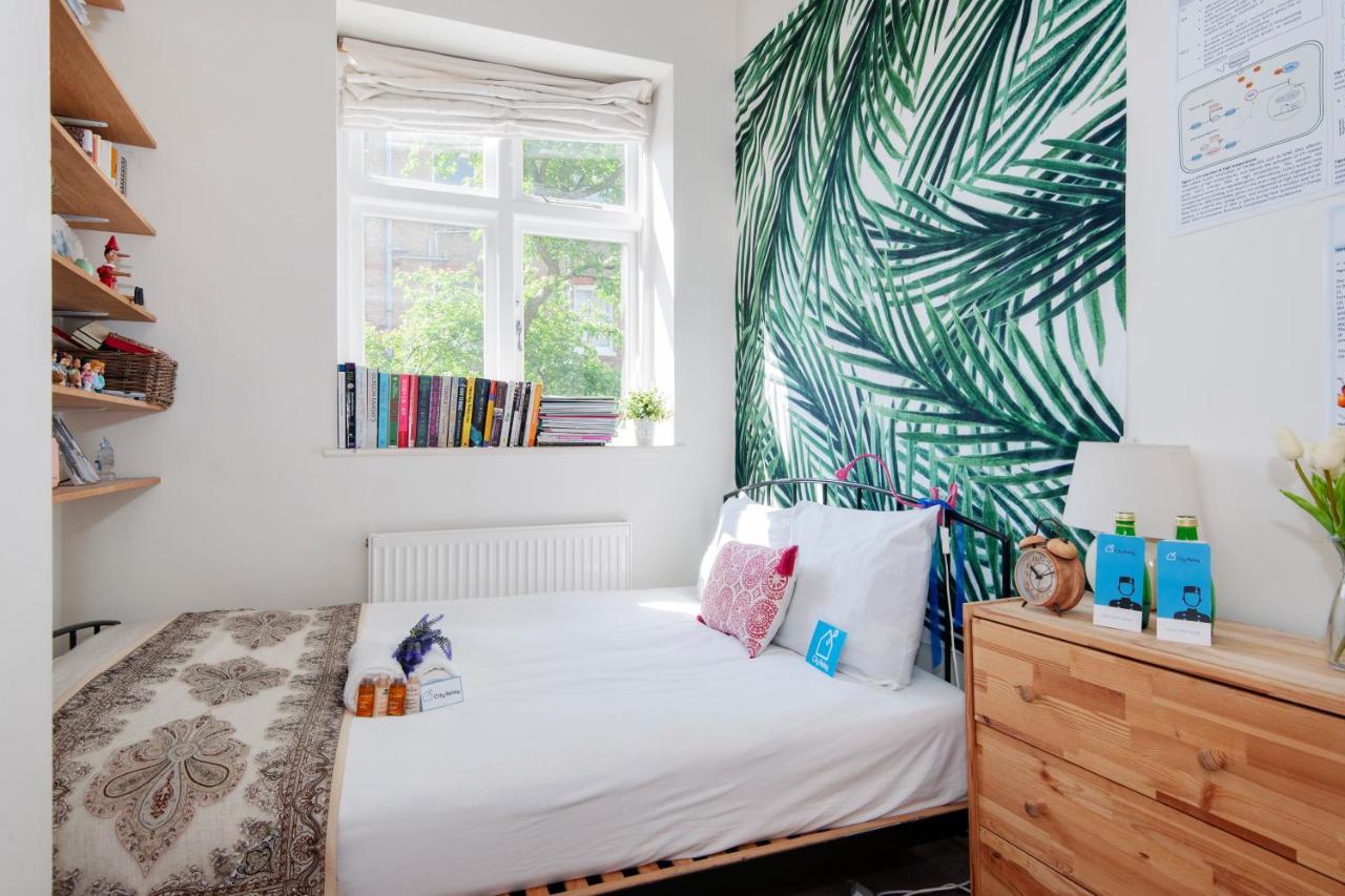 Bright Gratton Road Apartment London Kültér fotó